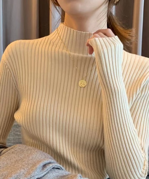 Beststore(ベストストア)の「ハイネック リブニット 長袖(ニット/セーター・レディース・グレー/ブラック/ライトベージュ/ホワイト/キャメル/ブラウン/レッド・FREE)」の16枚目の写真