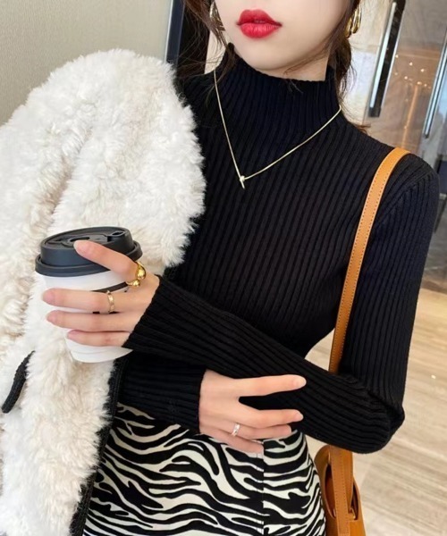 Beststore(ベストストア)の「ハイネック リブニット 長袖(ニット/セーター・レディース・グレー/ブラック/ライトベージュ/ホワイト/キャメル/ブラウン/レッド・FREE)」の8枚目の写真