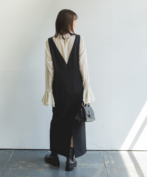 WEB限定追加》ストレートVネックワンピース（ワンピース