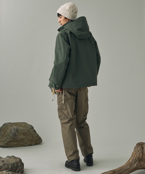 AIGLE(エーグル)の「透湿防水 防風 フーデッドジャケット(マウンテンパーカー・メンズ・グレー/ブラック・L/M/S)」の9枚目の写真