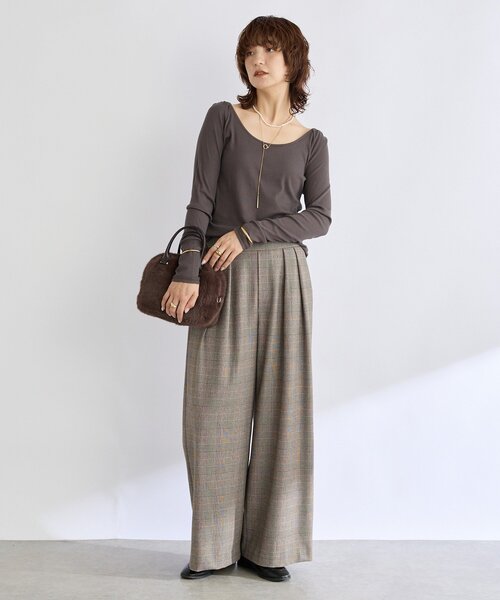 RIVE DROITE（リヴドロワ）の「【リバイバル/新色追加】バレリーナネックカットソー（Tシャツ/カットソー・レディース・オフホワイト/チャコールグレー・FREE）」の12枚目の写真