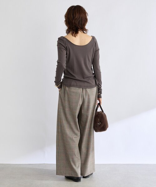 RIVE DROITE（リヴドロワ）の「【リバイバル/新色追加】バレリーナネックカットソー（Tシャツ/カットソー・レディース・オフホワイト/チャコールグレー・FREE）」の14枚目の写真