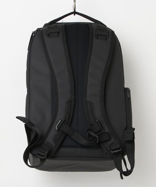 Db(ディービー)の「Db JOURNY Ramverk Backpack 21L ディービージャーニー ランマク バックパック 21L(バックパック/リュック・メンズ・ブラック/チャコール・FREE)」の6枚目の写真