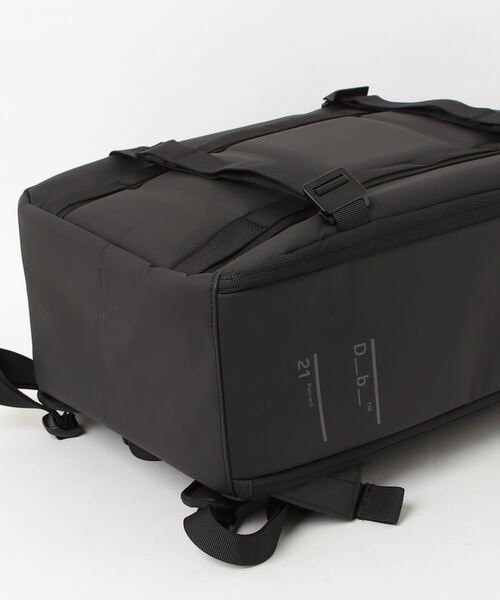 Db(ディービー)の「Db JOURNY Ramverk Backpack 21L ディービージャーニー ランマク バックパック 21L(バックパック/リュック・メンズ・ブラック/チャコール・FREE)」の7枚目の写真