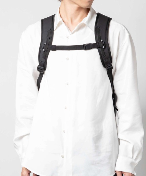 Db(ディービー)の「Db JOURNY Ramverk Backpack 21L ディービージャーニー ランマク バックパック 21L(バックパック/リュック・メンズ・ブラック/チャコール・FREE)」の15枚目の写真