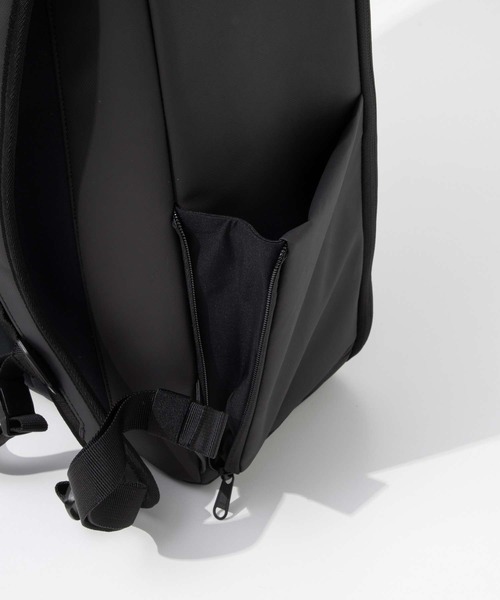 Db(ディービー)の「Db JOURNY Ramverk Backpack 21L ディービージャーニー ランマク バックパック 21L(バックパック/リュック・メンズ・ブラック/チャコール・FREE)」の22枚目の写真