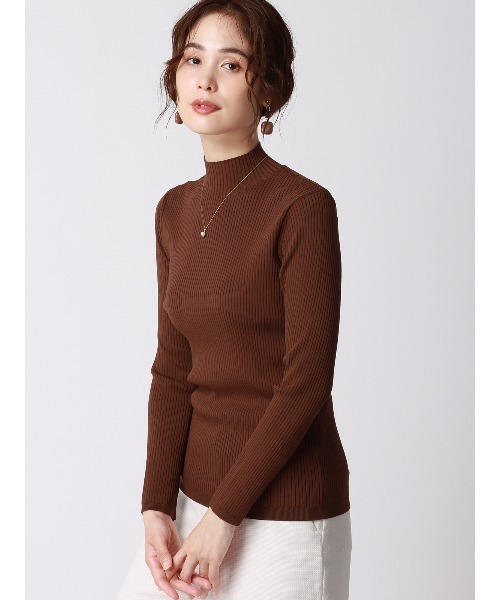 SUIT SQUARE（スーツスクエア）の「ハイネックリブニット 長袖 ハンドウォッシュ ドライレーヨン 無地（ニット/セーター・レディース・ブラック系/グリーン系/ベージュ系/ブラウン系・38(9号)）」の4枚目の写真