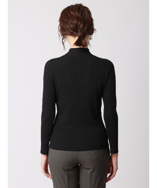 SUIT SQUARE（スーツスクエア）の「ハイネックリブニット 長袖 ハンドウォッシュ ドライレーヨン 無地（ニット/セーター・レディース・ブラック系/グリーン系/ベージュ系/ブラウン系・38(9号)）」の5枚目の写真