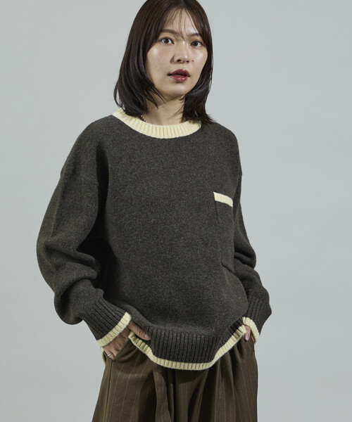 FREAK'S STORE(フリークスストア)の「配色 ポケット付きニット/ビッグシルエットニット(ニット/セーター・レディース・チャコールグレー/オフホワイト/ブラウン/ピンク・フリ-)」の6枚目の写真