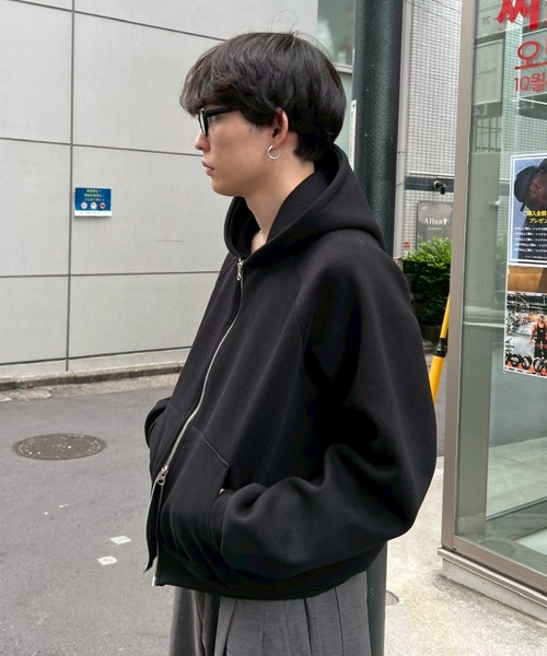 Chikashitsu +（チカシツプラス）の「【Chikashitsu +】heavy weight cotton cropped hoodie / 【チカシツプラス】ヘビーウェイトコットンクロップドパーカー（パーカー・メンズ・グレー/杢グレー/ブラック・ONE SIZE）」の6枚目の写真