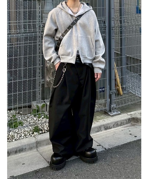 Chikashitsu +（チカシツプラス）の「【Chikashitsu +】heavy weight cotton cropped hoodie / 【チカシツプラス】ヘビーウェイトコットンクロップドパーカー（パーカー・メンズ・グレー/杢グレー/ブラック・ONE SIZE）」の19枚目の写真