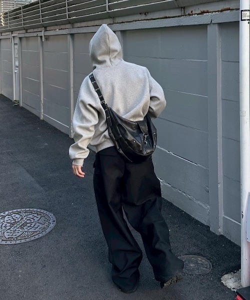 Chikashitsu +（チカシツプラス）の「【Chikashitsu +】heavy weight cotton cropped hoodie / 【チカシツプラス】ヘビーウェイトコットンクロップドパーカー（パーカー・メンズ・グレー/杢グレー/ブラック・ONE SIZE）」の22枚目の写真