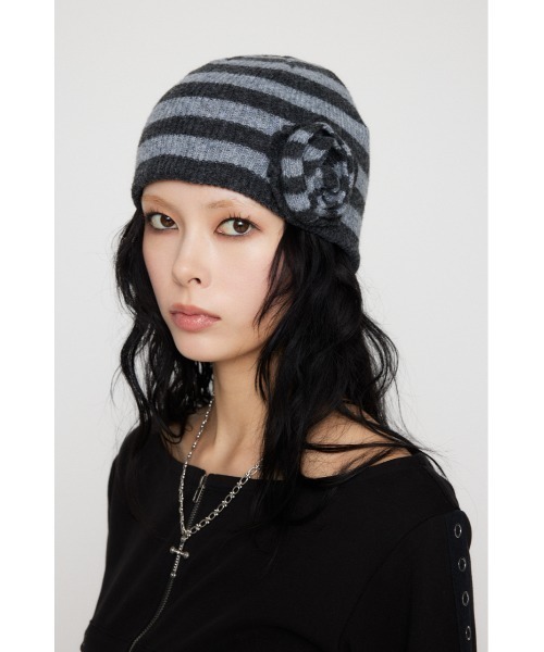 LAGUA GEM（ラグアジェム）の「FLOWER MOTIF KNIT キャップ（ニットキャップ/ビーニー・レディース・レッド系その他/グレー系その他2/ブラック・FREE）」の16枚目の写真