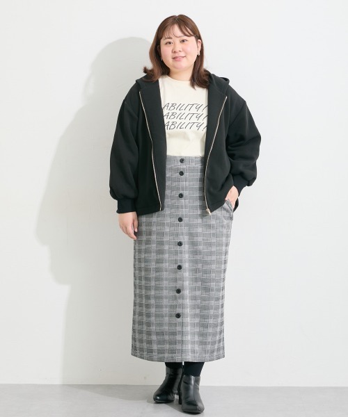 SMILE LAND（スマイルランド）の「＜大きいサイズ＞裾バルーン裏起毛カットソーパーカー（パーカー・レディース・ライトベージュ/ブラック/グレイッシュブルー・L/LL/3L/4L/5L）」の11枚目の写真