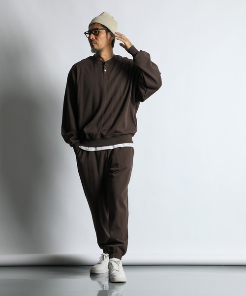 The DUFFER of ST.GEORGE(ザダファーオブセントジョージ)の「【WEB限定アイテム】14oz HEAVY WEIGHT SETUP SWEAT PANTS:14オンス ヘビーウェイト セットアップ ルーズフィット スウェットパンツ(スウェットパンツ・メンズ・チャコールグレー/ブラウン/ブラック・SMALL/MEDIUM/LARGE/X-LARGE)」の21枚目の写真