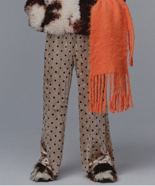 MAISON SPECIAL（メゾンスペシャル）の「Multi Fabric Velour Easy Pants/マルチファブリックベロアイージーパンツ（その他パンツ・レディース・ブラック/アイボリー/ブラウン/ブルー・38/36）」の2枚目の写真