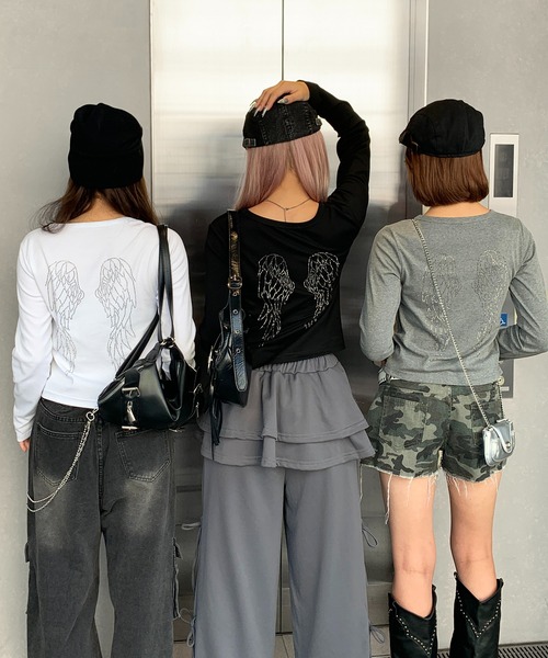 lilful（リルフル）の「羽モチーフ ラインストーン バックデザイン コンパクトロンT（Tシャツ/カットソー・レディース・ホワイト/ブラック/グレー・S/M）」の22枚目の写真