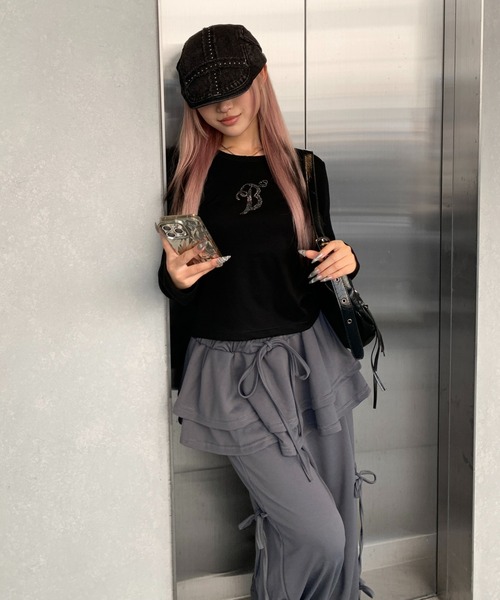 lilful（リルフル）の「羽モチーフ ラインストーン バックデザイン コンパクトロンT（Tシャツ/カットソー・レディース・ホワイト/ブラック/グレー・S/M）」の10枚目の写真