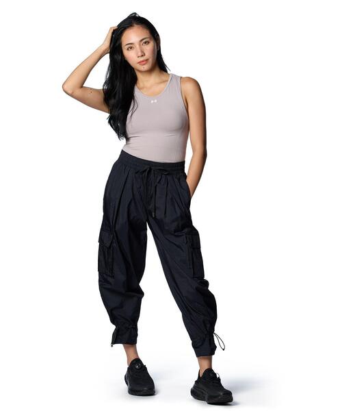 UNDER ARMOUR（アンダーアーマー）の「UAクリンクル ウーブン パンツ（トレーニング/レディース）（その他パンツ・レディース・ブラック・S/L/M/XL）」の4枚目の写真