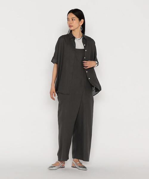 Gabardine K.T（ギャバジンケーティー）の「麻調合繊 パンツディテールオールインワン（サロペット/オーバーオール・レディース・グレー/ブラック・11号）」の3枚目の写真