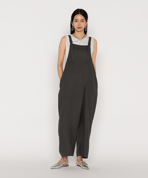 Gabardine K.T（ギャバジンケーティー）の「麻調合繊 パンツディテールオールインワン（サロペット/オーバーオール・レディース・グレー/ブラック・11号）」の6枚目の写真