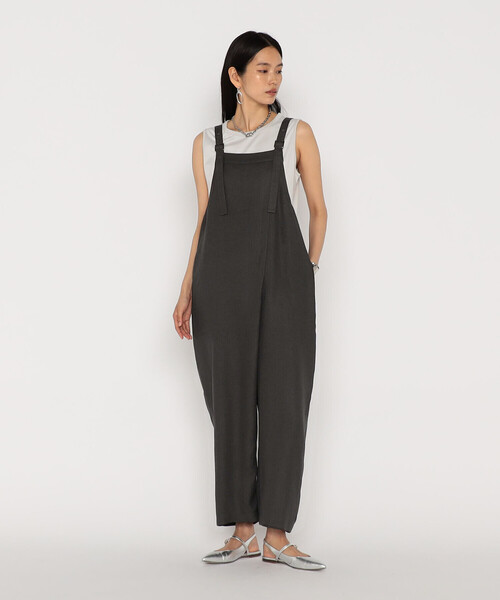 Gabardine K.T（ギャバジンケーティー）の「麻調合繊 パンツディテールオールインワン（サロペット/オーバーオール・レディース・グレー/ブラック・11号）」の7枚目の写真