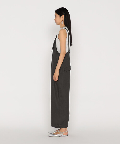 Gabardine K.T（ギャバジンケーティー）の「麻調合繊 パンツディテールオールインワン（サロペット/オーバーオール・レディース・グレー/ブラック・11号）」の13枚目の写真