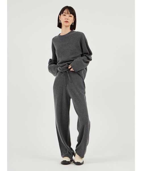 emmi（エミ）の「【セットアップ対応】ラムウールオーバーニットトップス（ニット/セーター・レディース・バーガンディー/ライトベージュ/チャコールグレー・F）」の10枚目の写真