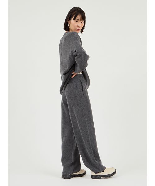 emmi（エミ）の「【セットアップ対応】ラムウールオーバーニットトップス（ニット/セーター・レディース・バーガンディー/ライトベージュ/チャコールグレー・F）」の13枚目の写真