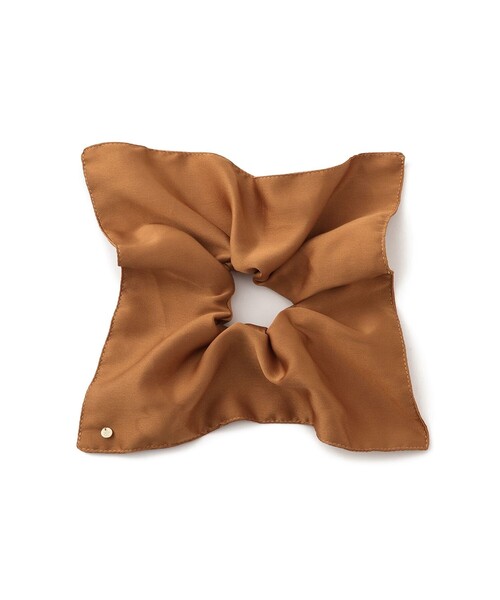 ROPE' PICNIC（ロペピクニック）の「チャーム付きサテンボリュームスクエアシュシュ（ヘアゴム・レディース・イエロー系その他3/ベージュ/ブラック・FREE）」の11枚目の写真