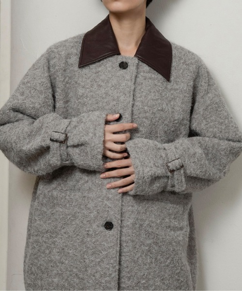 different material fluffy coat / ディファレントマテリアル