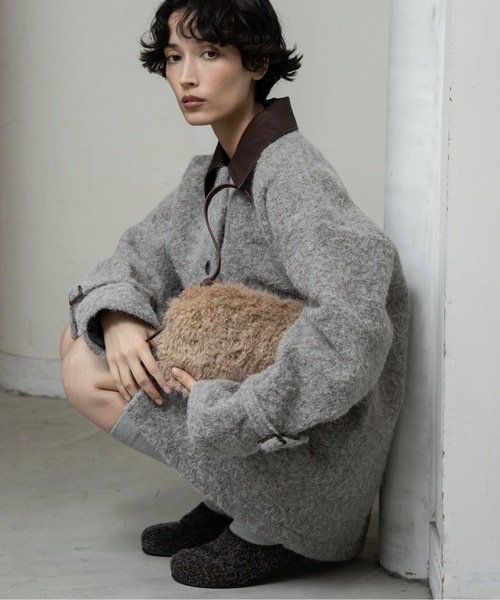 lawgy（ラウジー）の「different material fluffy coat / ディファ