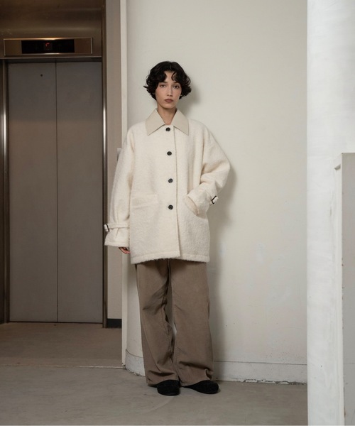different material fluffy coat / ディファレントマテリアル