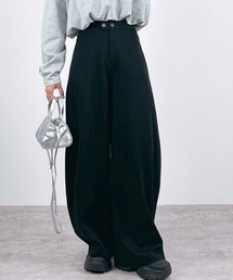 【後ろにタックを入れた立体的なシルエット】ダブルボタンパンツ