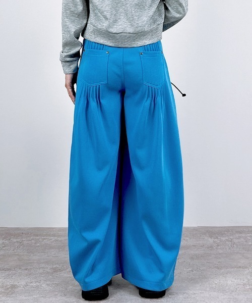 CLOTHY(クロシィ)の「【後ろにタックを入れた立体的なシルエット】ダブルボタンパンツ(その他パンツ・レディース・グレー/ブラック/ブルー・FREE)」の14枚目の写真
