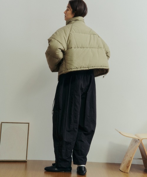 Libra Cue（リブラ キュー）の「中綿ショートブルゾン（ダウンジャケット/コート・レディース・ブラック/ベージュ・FREE）」の17枚目の写真