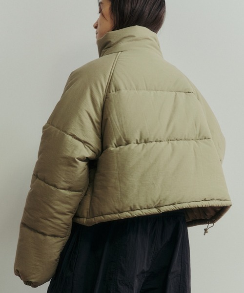 Libra Cue（リブラ キュー）の「中綿ショートブルゾン（ダウンジャケット/コート・レディース・ブラック/ベージュ・FREE）」の16枚目の写真
