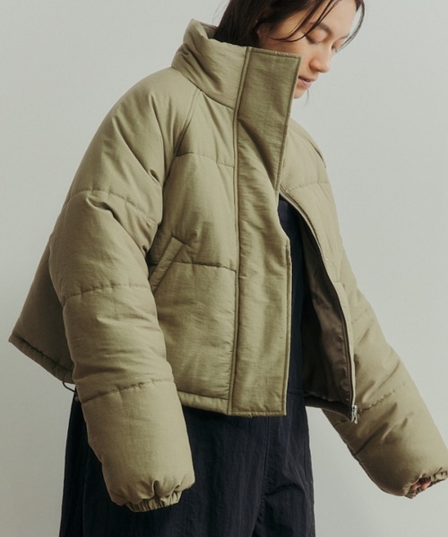 Libra Cue（リブラ キュー）の「中綿ショートブルゾン（ダウンジャケット/コート・レディース・ブラック/ベージュ・FREE）」の14枚目の写真