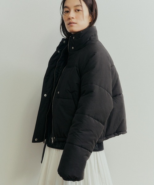 Libra Cue（リブラ キュー）の「中綿ショートブルゾン（ダウンジャケット/コート・レディース・ブラック/ベージュ・FREE）」の4枚目の写真