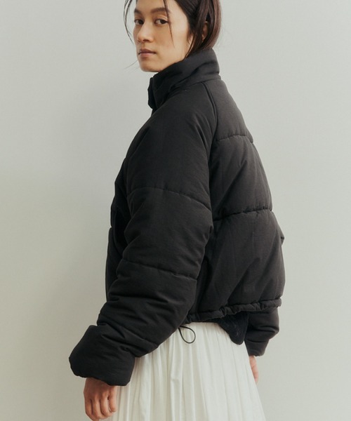 Libra Cue（リブラ キュー）の「中綿ショートブルゾン（ダウンジャケット/コート・レディース・ブラック/ベージュ・FREE）」の9枚目の写真