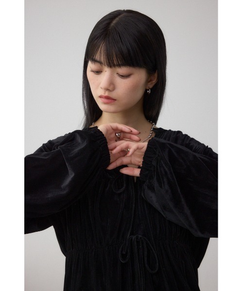 AZUL by moussy(アズールバイマウジー)の「ベロアリボンブラウス(シャツ/ブラウス・レディース・ブラック/ブラウン・FREE)」の4枚目の写真