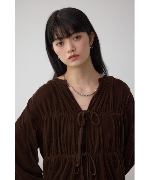 AZUL by moussy(アズールバイマウジー)の「ベロアリボンブラウス(シャツ/ブラウス・レディース・ブラック/ブラウン・FREE)」の15枚目の写真