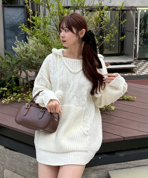 continuer de NICE CLAUP（コンティニューデナイスクラップ）の「モールケーブルフーディーミニワンピース（ワンピース・レディース・アイボリー/チャコールグレー/ボルドー・FREE）」の5枚目の写真