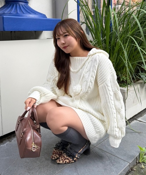 continuer de NICE CLAUP（コンティニューデナイスクラップ）の「モールケーブルフーディーミニワンピース（ワンピース・レディース・アイボリー/チャコールグレー/ボルドー・FREE）」の22枚目の写真