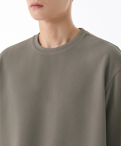 MUSINSA STANDARD（ムシンサスタンダード）の「クレープリラックスドウーブンTシャツ [カーキグレー]（Tシャツ/カットソー・メンズ・その他・SMALL/MEDIUM/LARGE/X-LARGE/XX-LARGE）」の3枚目の写真