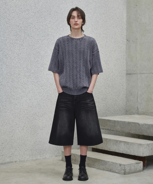 GLW(ジーエルダブリュ)の「デニムバミューダパンツブラック(その他パンツ・レディース・その他・SMALL/MEDIUM/LARGE)」の2枚目の写真