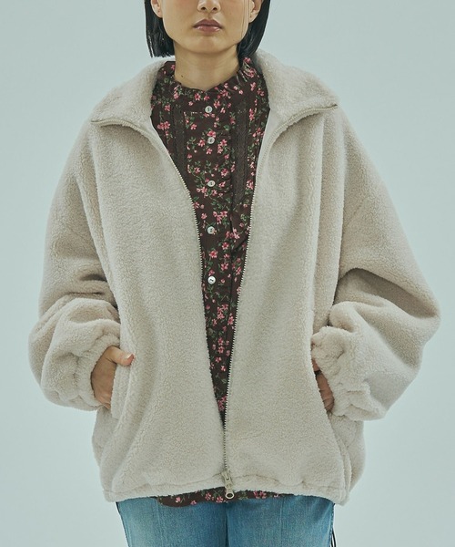 ROSE BUD（ローズバッド）の「ZIP-UP BOA JACKET（その他アウター・レディース・グレー/オフホワイト・ONE SIZE）」の2枚目の写真