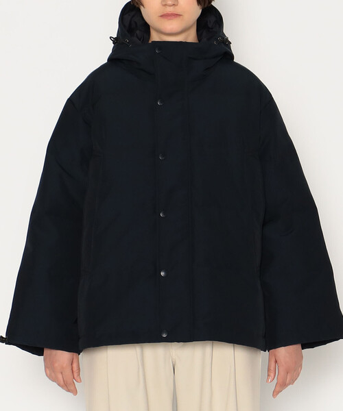 DANTON（ダントン）の「WOMEN'S BIG SILHOUETTE  HOODED DOWN JACKET（ダウンジャケット/コート・レディース・ベージュ/ネイビー/オフホワイト/ブラック/ダークブラウン/オリーブ・M/XS/S）」の8枚目の写真