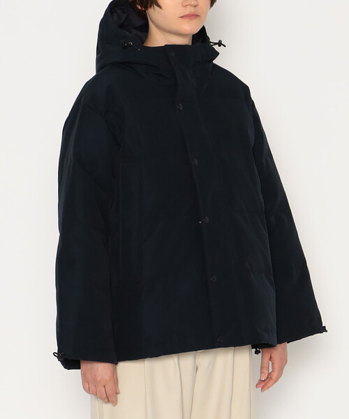 DANTON（ダントン）の「WOMEN'S BIG SILHOUETTE  HOODED DOWN JACKET（ダウンジャケット/コート・レディース・ベージュ/ネイビー/オフホワイト/ブラック/ダークブラウン/オリーブ・M/XS/S）」の9枚目の写真