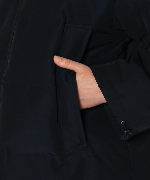 DANTON（ダントン）の「WOMEN'S BIG SILHOUETTE  HOODED DOWN JACKET（ダウンジャケット/コート・レディース・ベージュ/ネイビー/オフホワイト/ブラック/ダークブラウン/オリーブ・M/XS/S）」の16枚目の写真